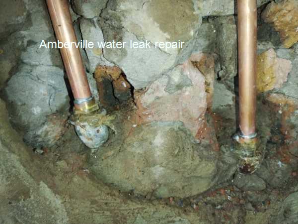Amberville water leak repair at all hours by qualified plumbers with many years of experience.
