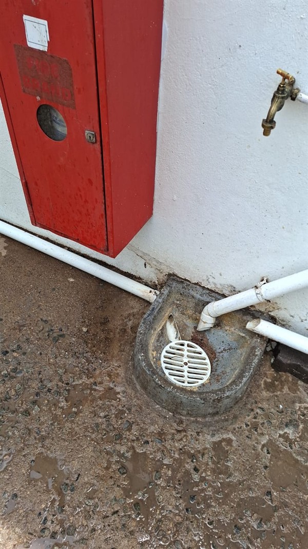 Food particles causing drain blockage in kitchen
