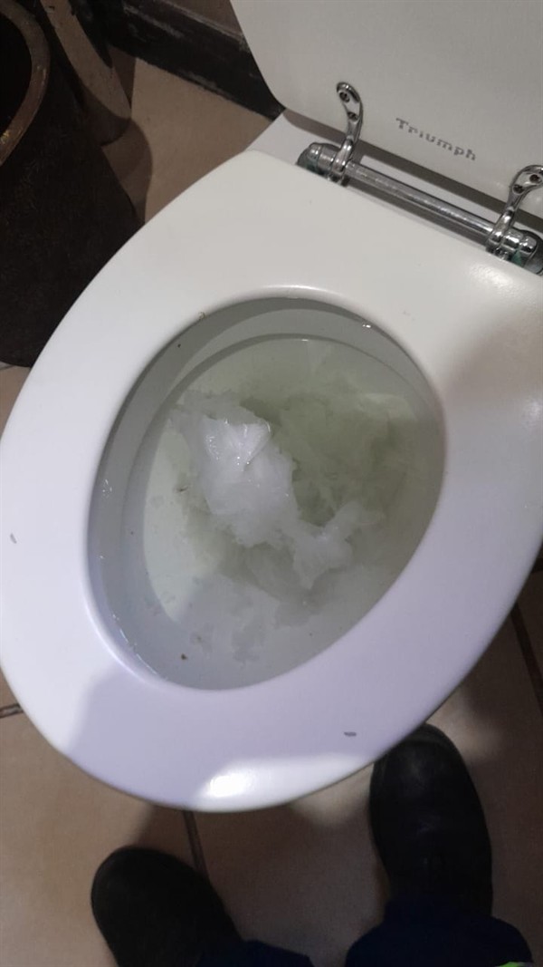 Unclogging severely blocked toilet