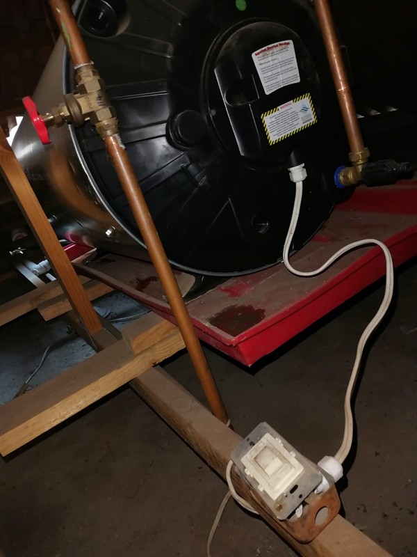 Rapid escape causing damage from burst geyser in Proclamation Hill