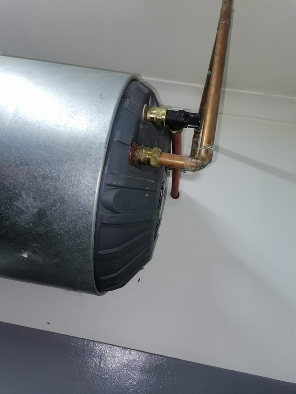 Rapid gushing needing stop from burst geyser in Linden Ext