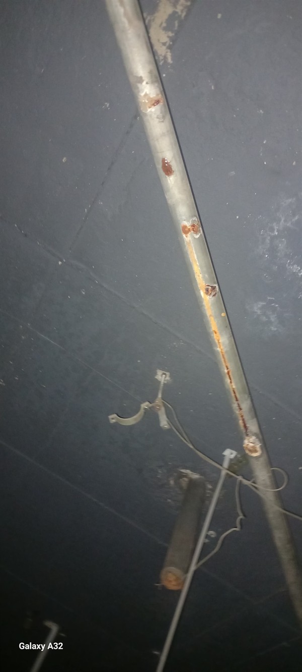Urgent ceiling leak from burst pipe in Olifantsvlei