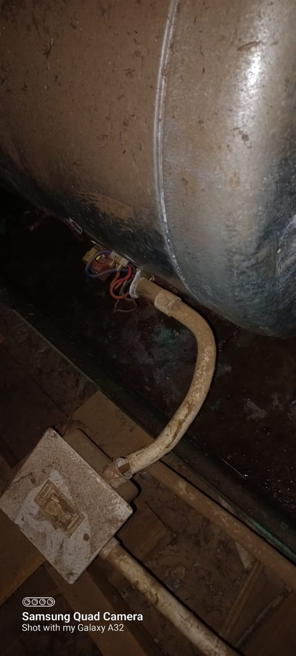 Flooding space from burst geyser in Capital Park