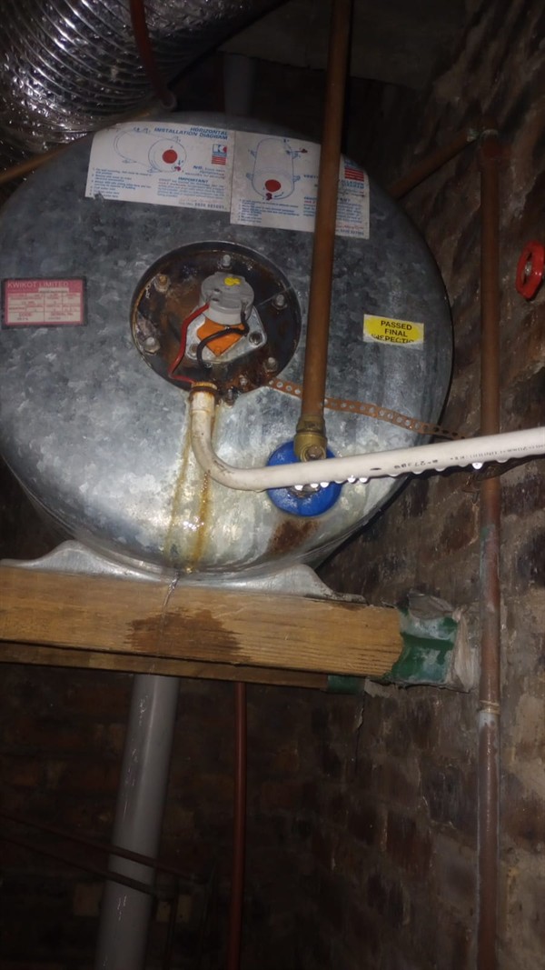 Fast action needed from constant loss burst geyser in East Lynne