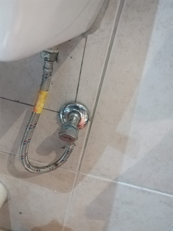 Valve replacement job on toilet