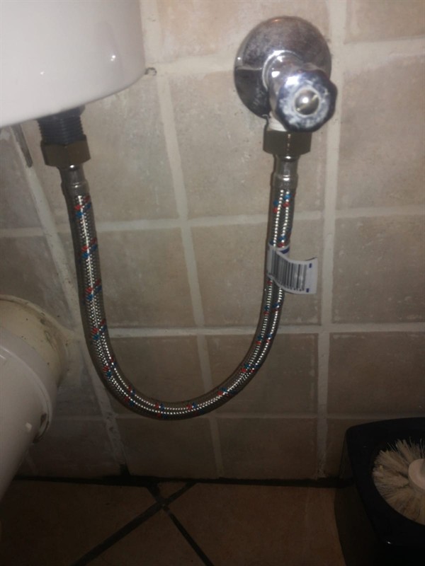 Dripping flexi pipe at toilet in Die Wilgers