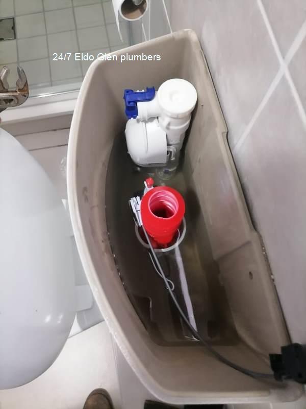 24/7 all hour plumbers in Eldo Glen busy repairing a plumbing