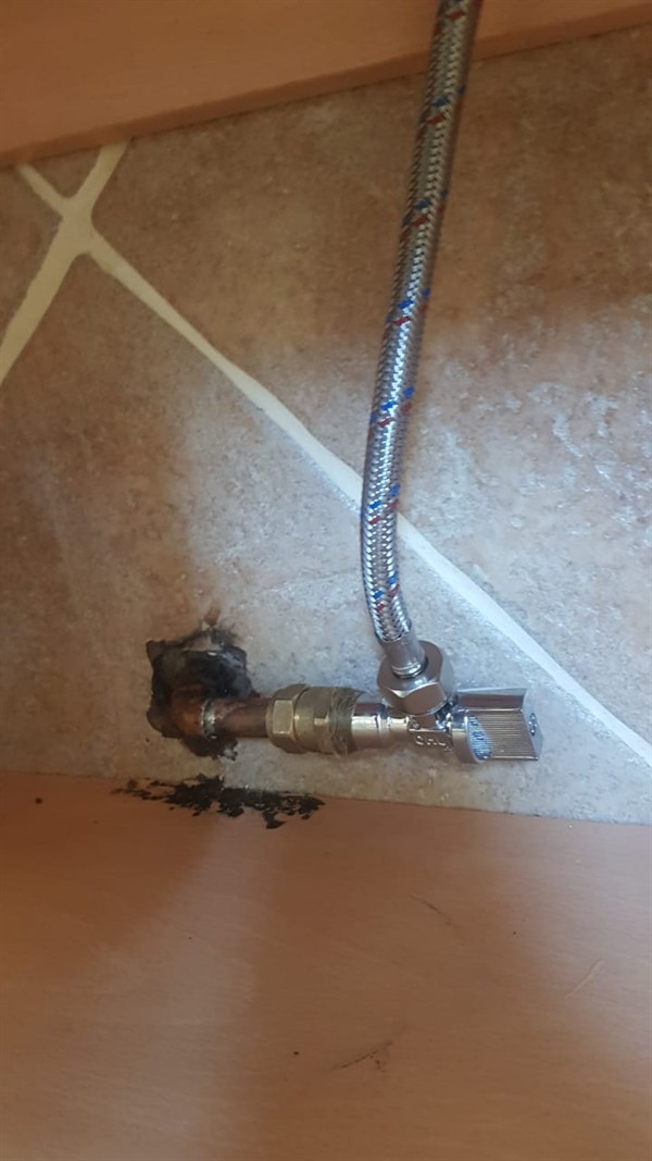 Leaking connection on toilet flexi pipe in Fietas