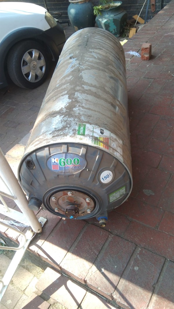 Damage from constant loss burst geyser in Gezina