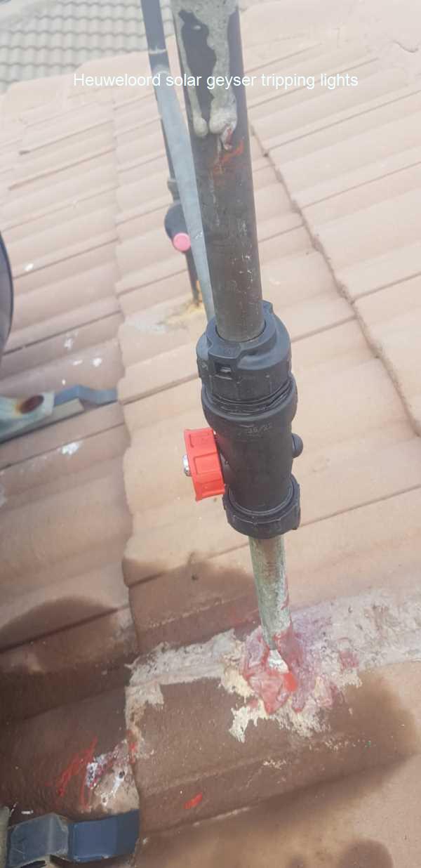 Heuweloord solar geyser tripping lights