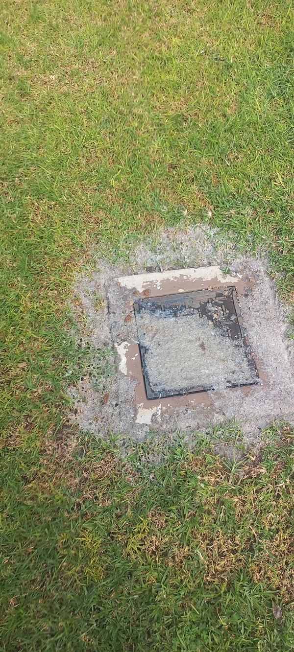 Quick blockage clearance on drain