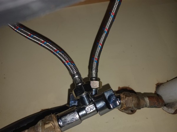 Service call for angle valve in Tileba