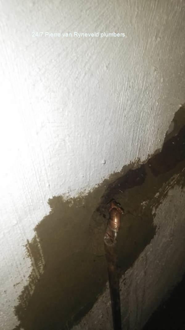 24/7 local Pierre van Ryneveld plumber repairs on a water system