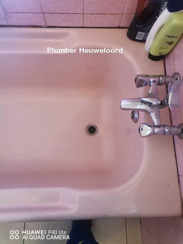 Plumber Heuweloord repairing plumbing affordably in Heuweloord