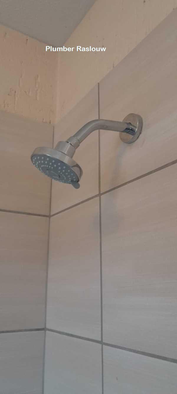 Plumber Raslouw working late hours in Raslouw