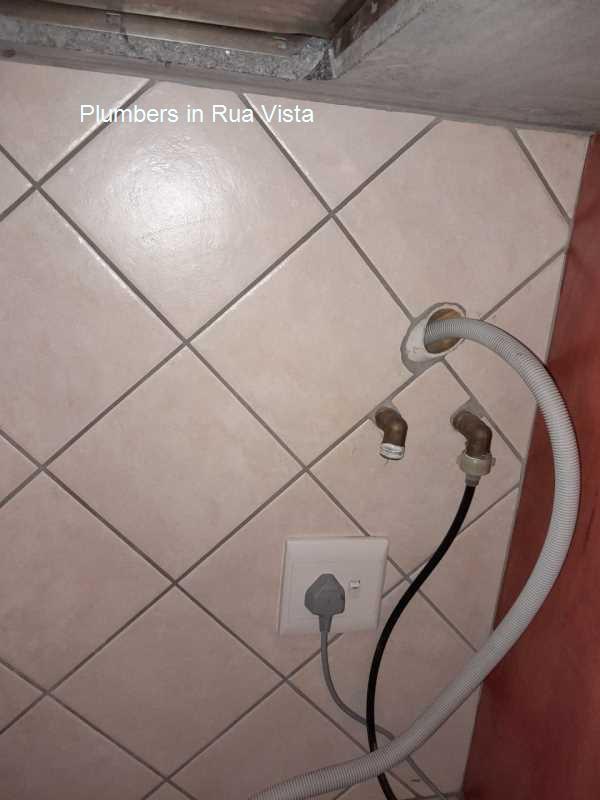 Plumbers in Rua Vistaensures your plumbing is in tip-top shape, and we offer a free call-out fee.