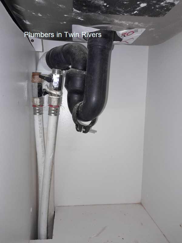 Plumbers in Twin RiversÂ offers free call-out fees and surrounding areas at all hours including weekends and public holidays