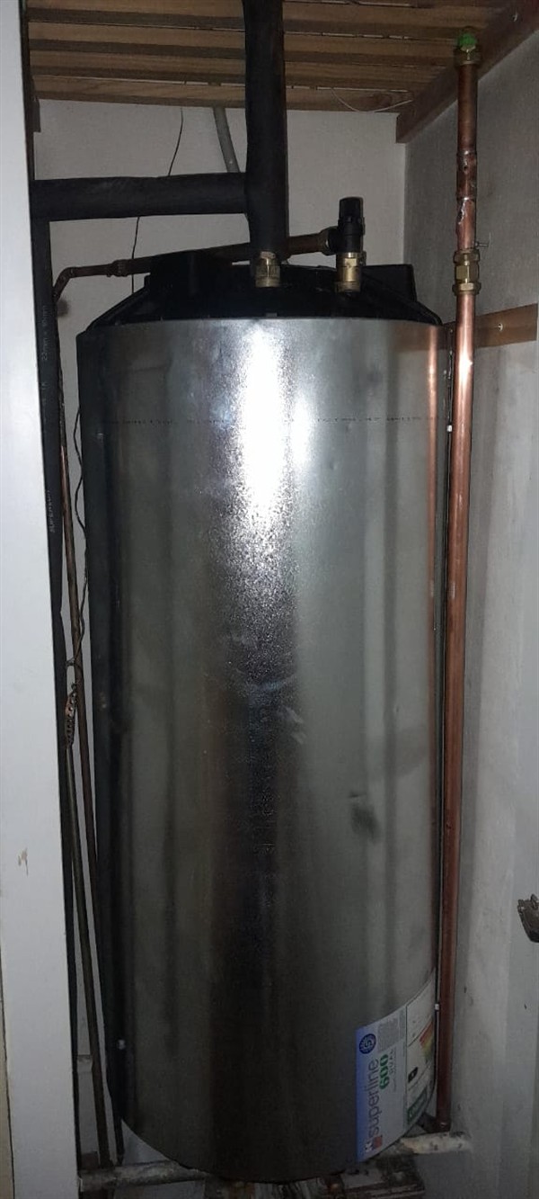 High concern from pouring burst geyser in Moreleta Village