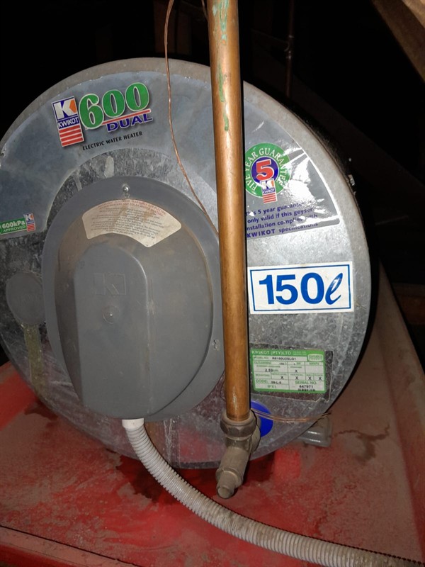 Rapid tank escape from burst geyser in Wildborsdale