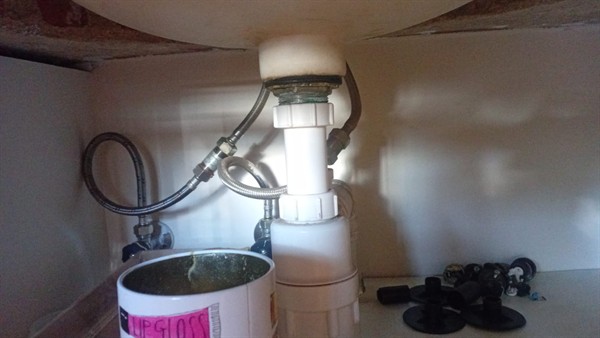 Dripping fix completed on basin valve in Winternest