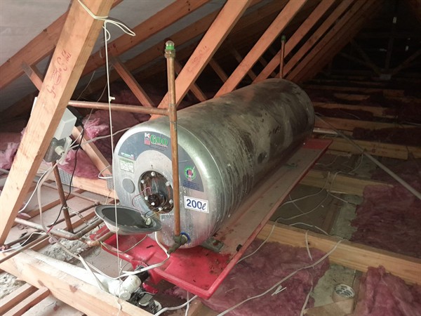 Major concern from escaping water burst geyser in Witsloot