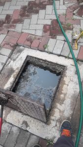 Can an emergency plumber fix a blocked drain immediately?