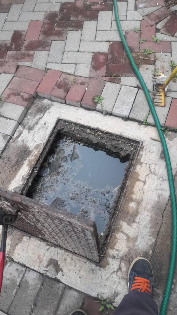 Can an emergency plumber fix a blocked drain immediately